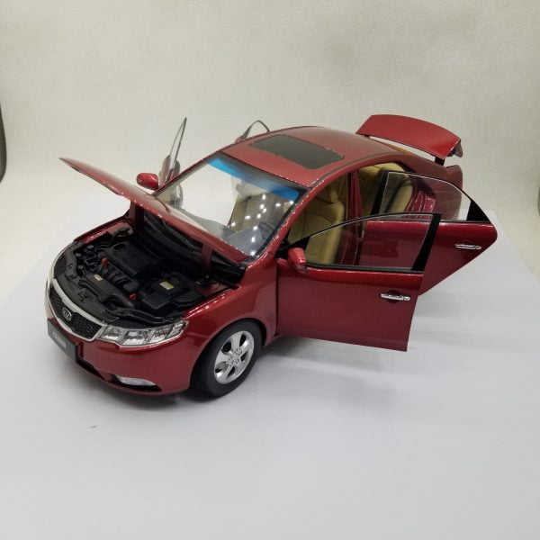 1:18 Diecast Model for Kia Forte 2008 Red (Rash) Alloy Toy Car Miniature Collection Gifts Cerato K3